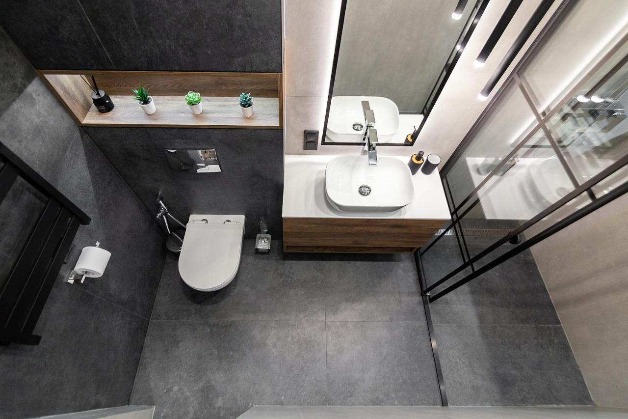Dream Apartament On Drahomanova Street Лвив Екстериор снимка