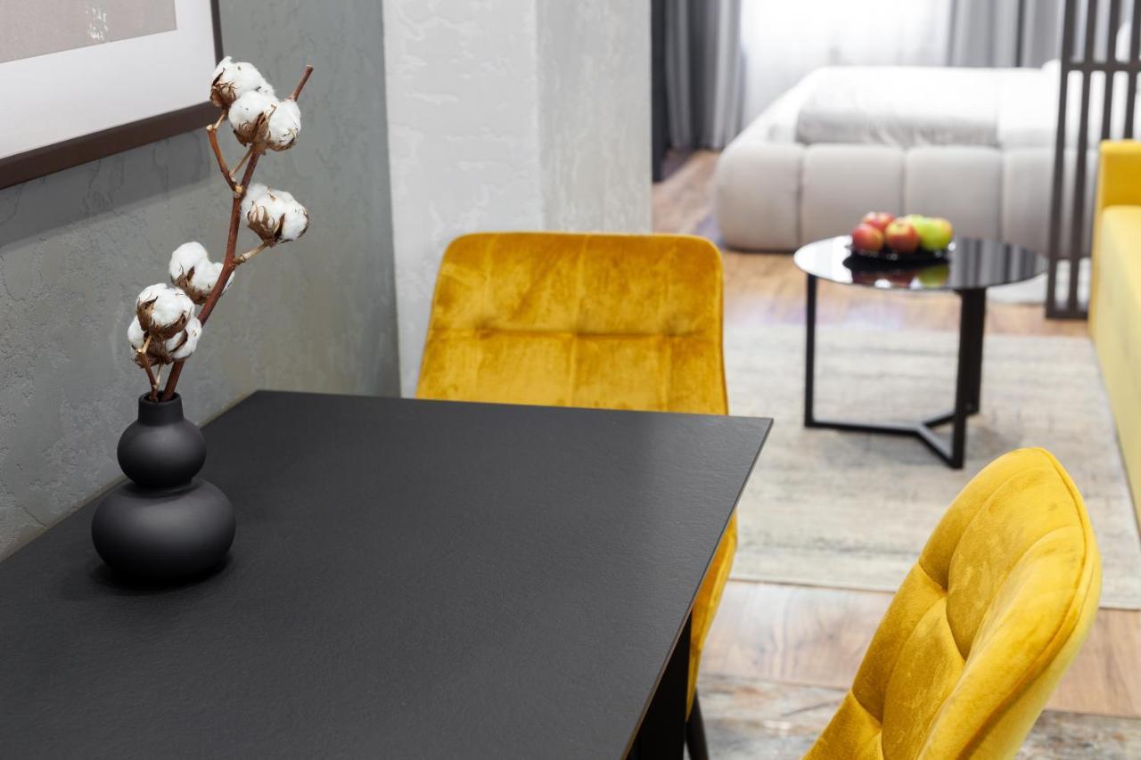 Dream Apartament On Drahomanova Street Лвив Екстериор снимка