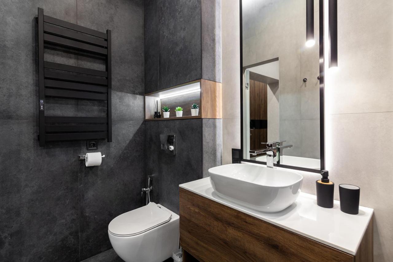 Dream Apartament On Drahomanova Street Лвив Екстериор снимка