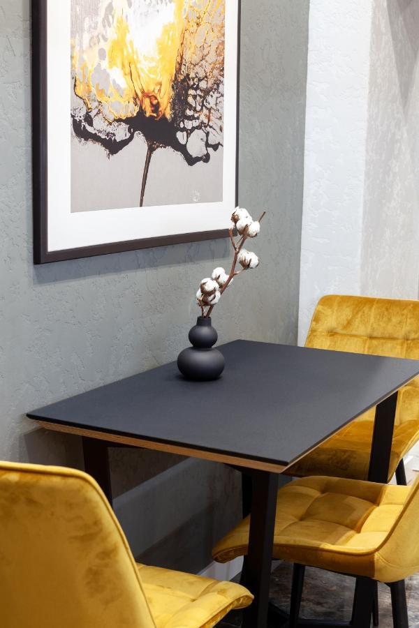 Dream Apartament On Drahomanova Street Лвив Екстериор снимка