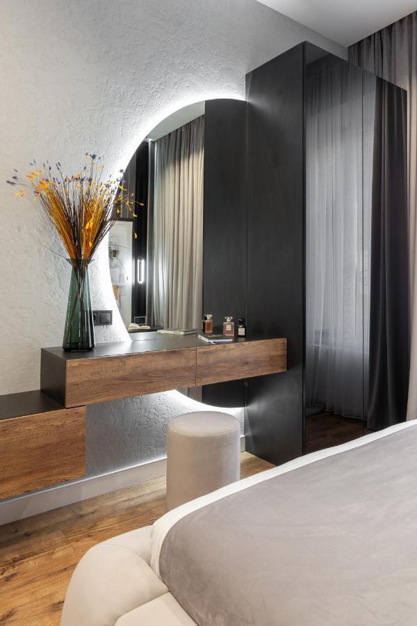 Dream Apartament On Drahomanova Street Лвив Екстериор снимка