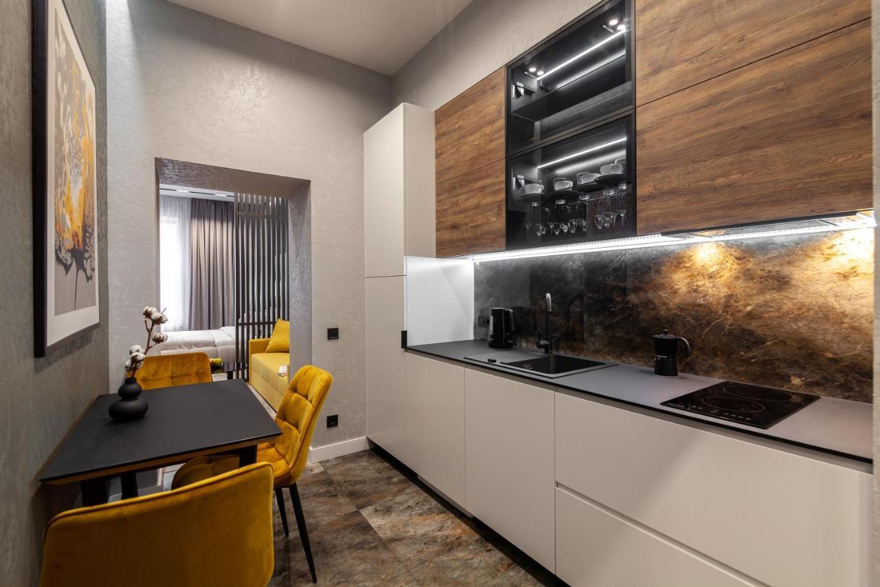 Dream Apartament On Drahomanova Street Лвив Екстериор снимка